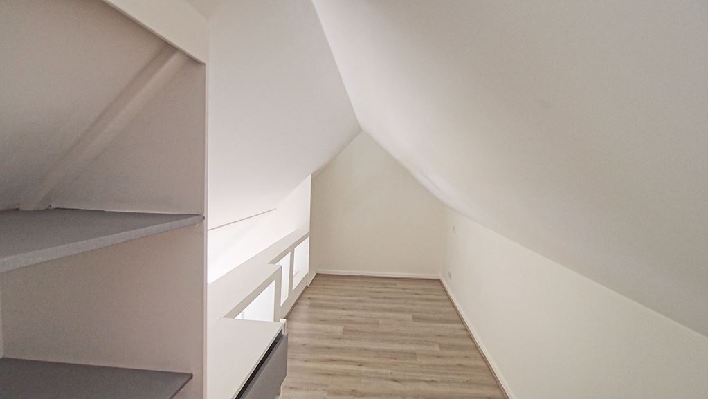 Appartement Studio NEAUPHLE LE CHATEAU (78640) WEST BRIDGE