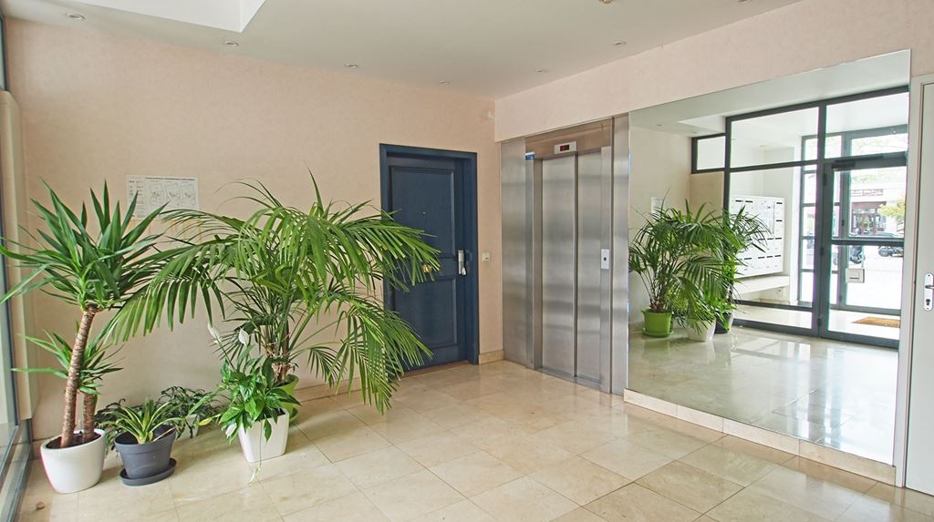 Appartement Studio MONTIGNY LE BRETONNEUX (78180) WEST BRIDGE